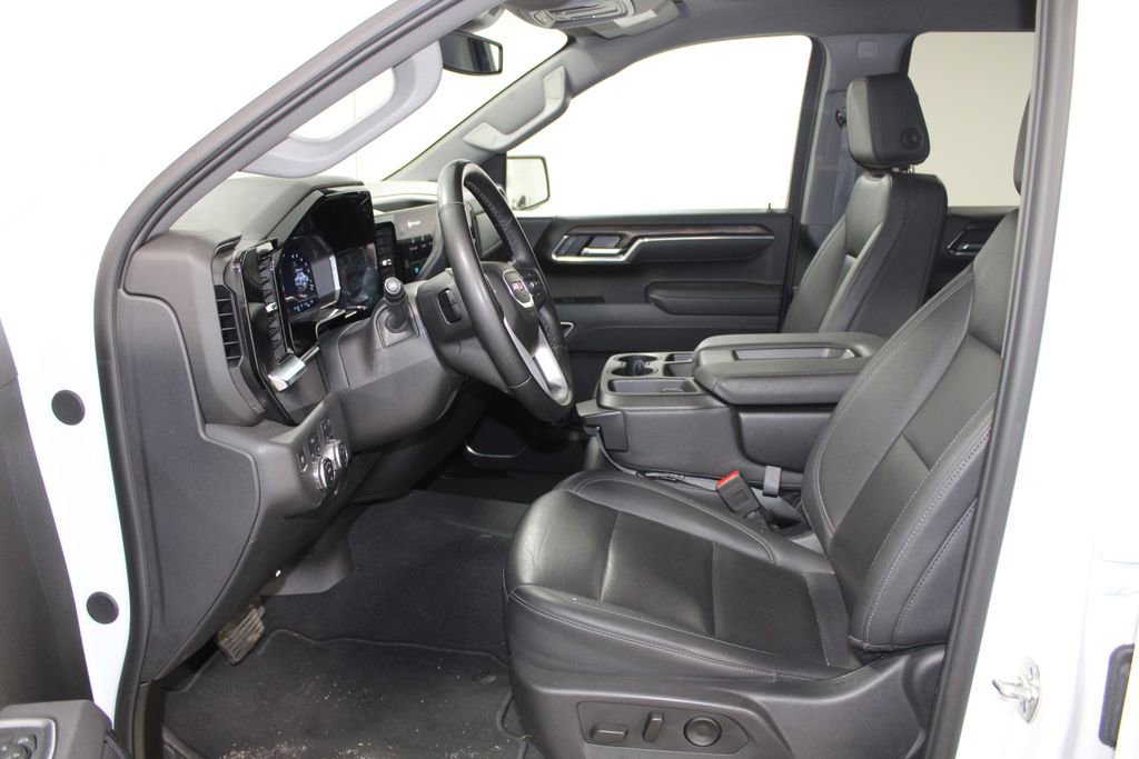 Used 2025 GMC Sierra 1500 SLT image 18