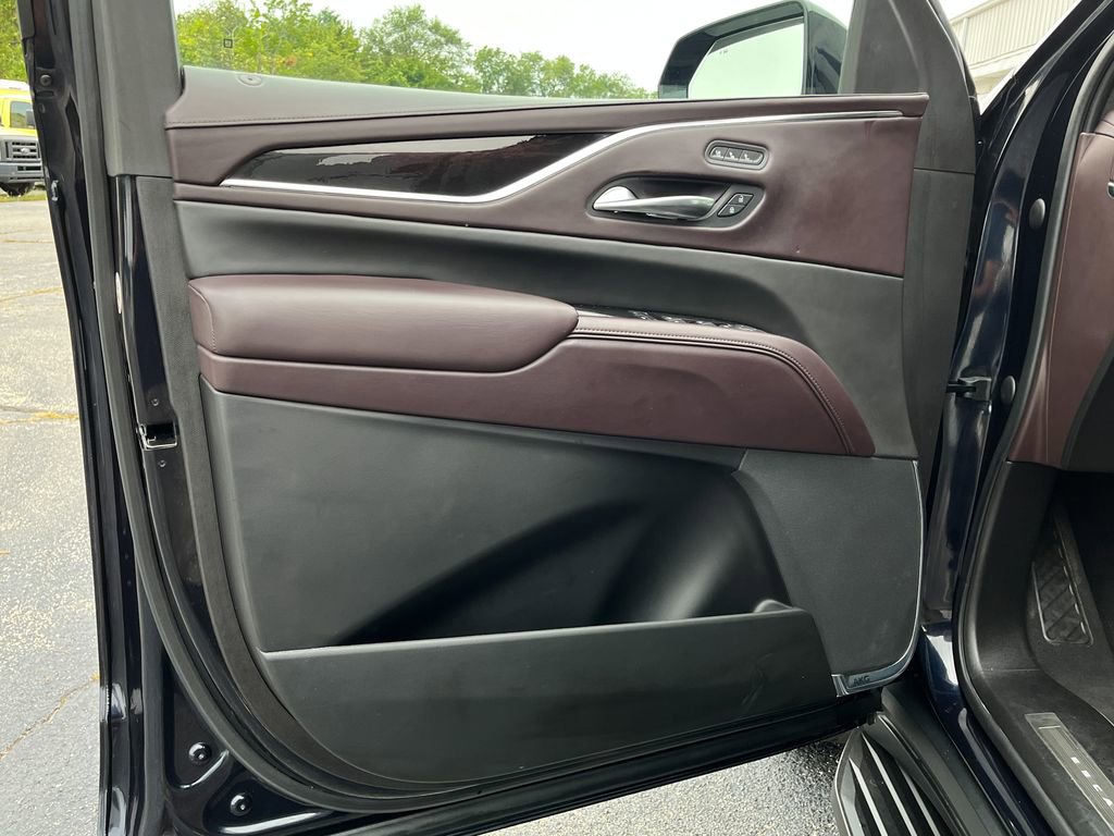 Used 2021 Cadillac Escalade ESV Sport Platinum w/ LPO, ONYX Package image 11