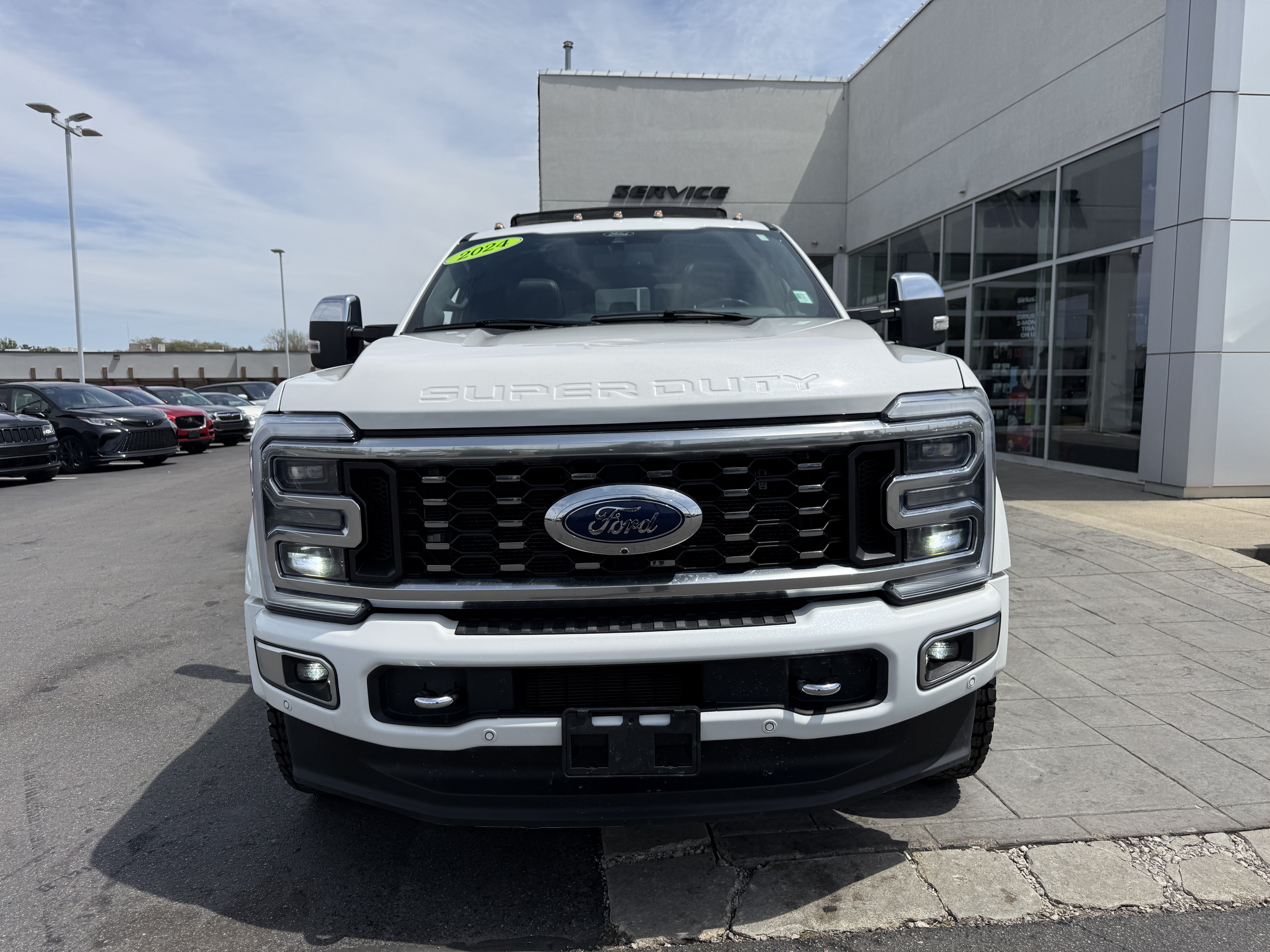 Used 2024 Ford F450 Platinum w/ FX4 Off-Road Package AWD/4WD image 9