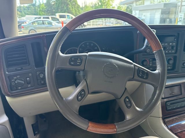 Used 2003 Cadillac Escalade AWD image 18