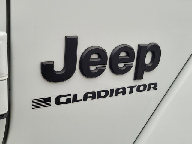 Used 2023 Jeep Gladiator Sport image 29