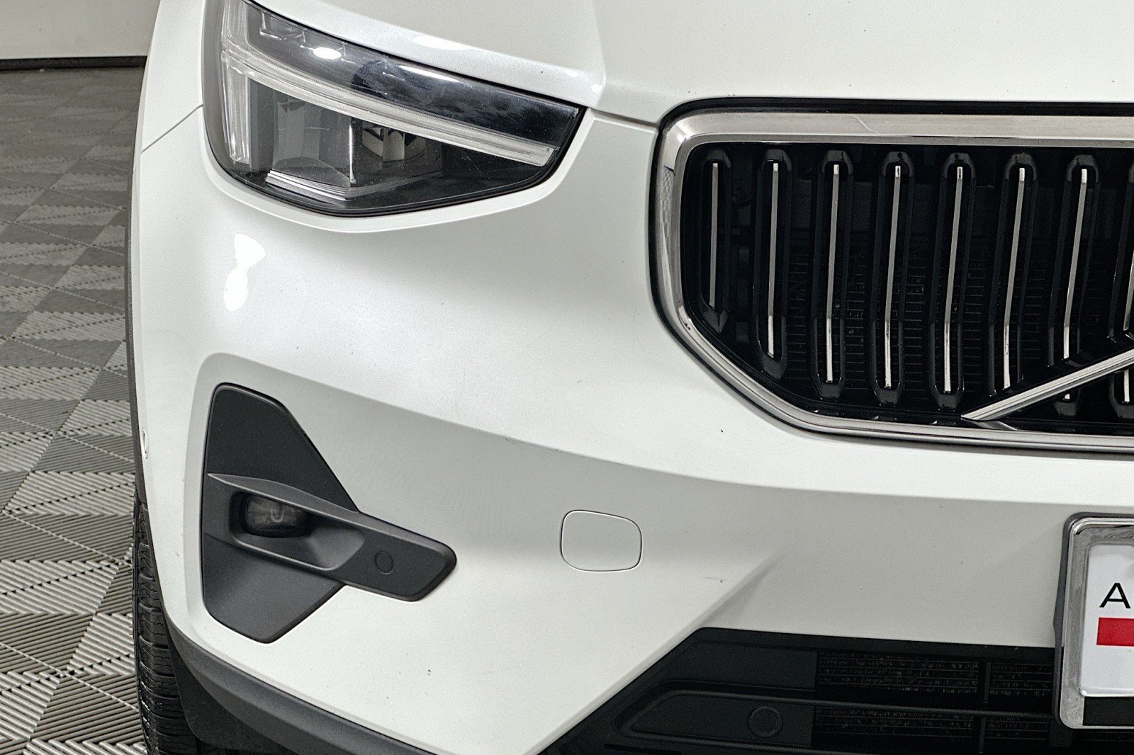 Used 2023 Volvo XC40 B5 Plus AWD/4WD image 15