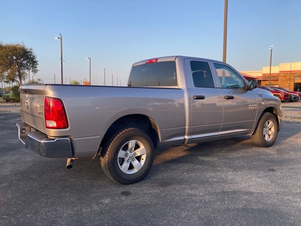 Used 2024 RAM 1500 Classic SLT AWD/4WD image 5