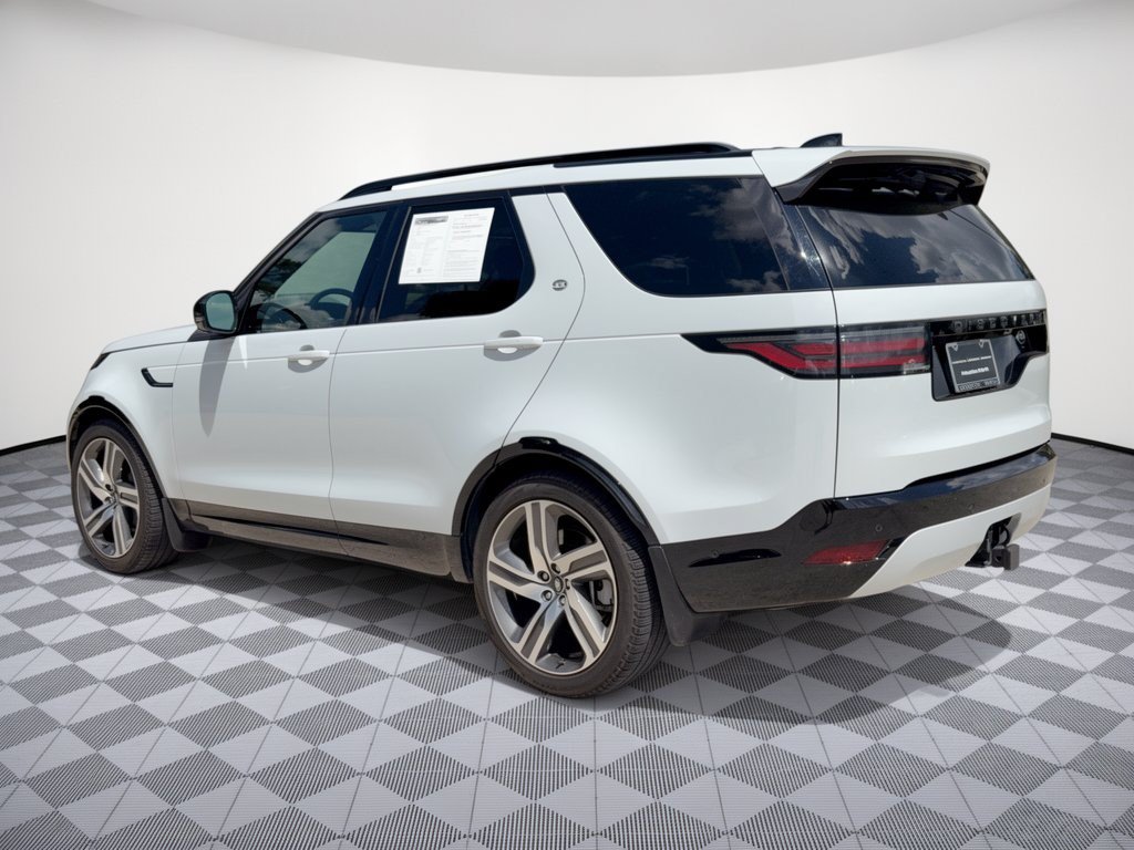 Used 2023 Land Rover Discovery HSE R-Dynamic AWD/4WD image 3