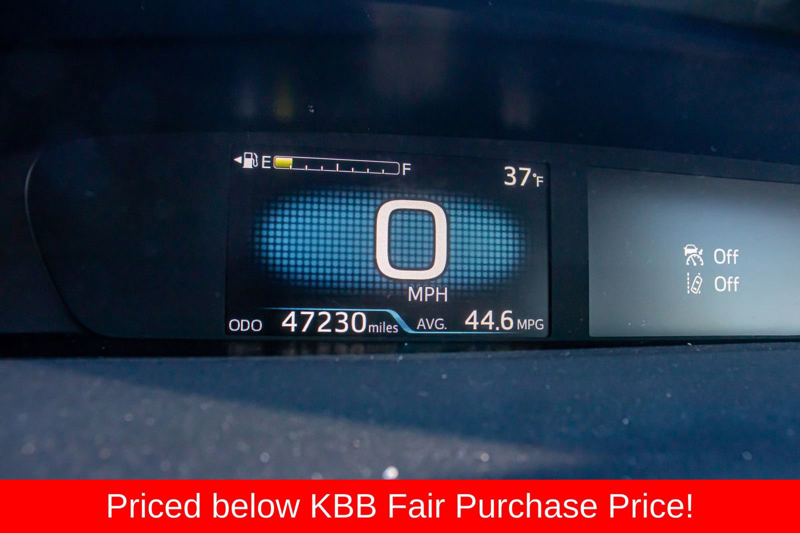 Used 2022 Toyota Prius LE image 20