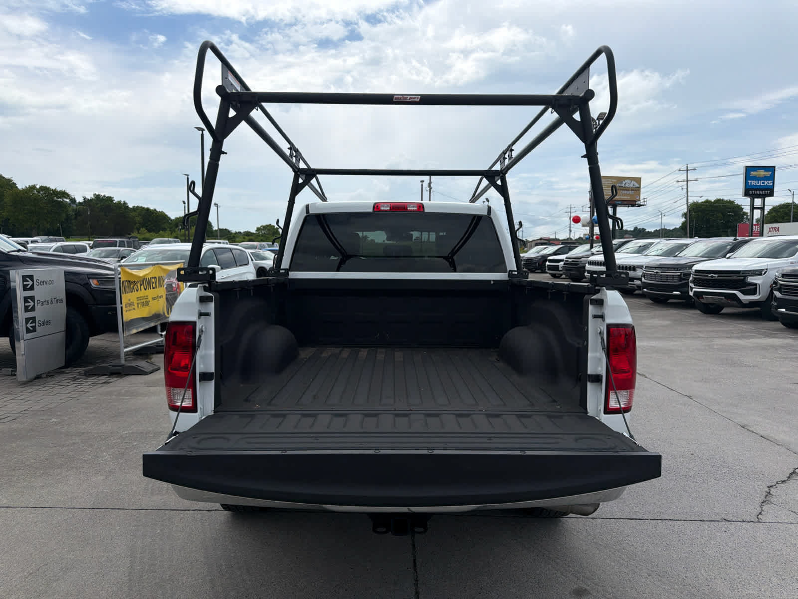 Used 2022 RAM 1500 Tradesman w/ Chrome Appearance Group AWD/4WD image 9