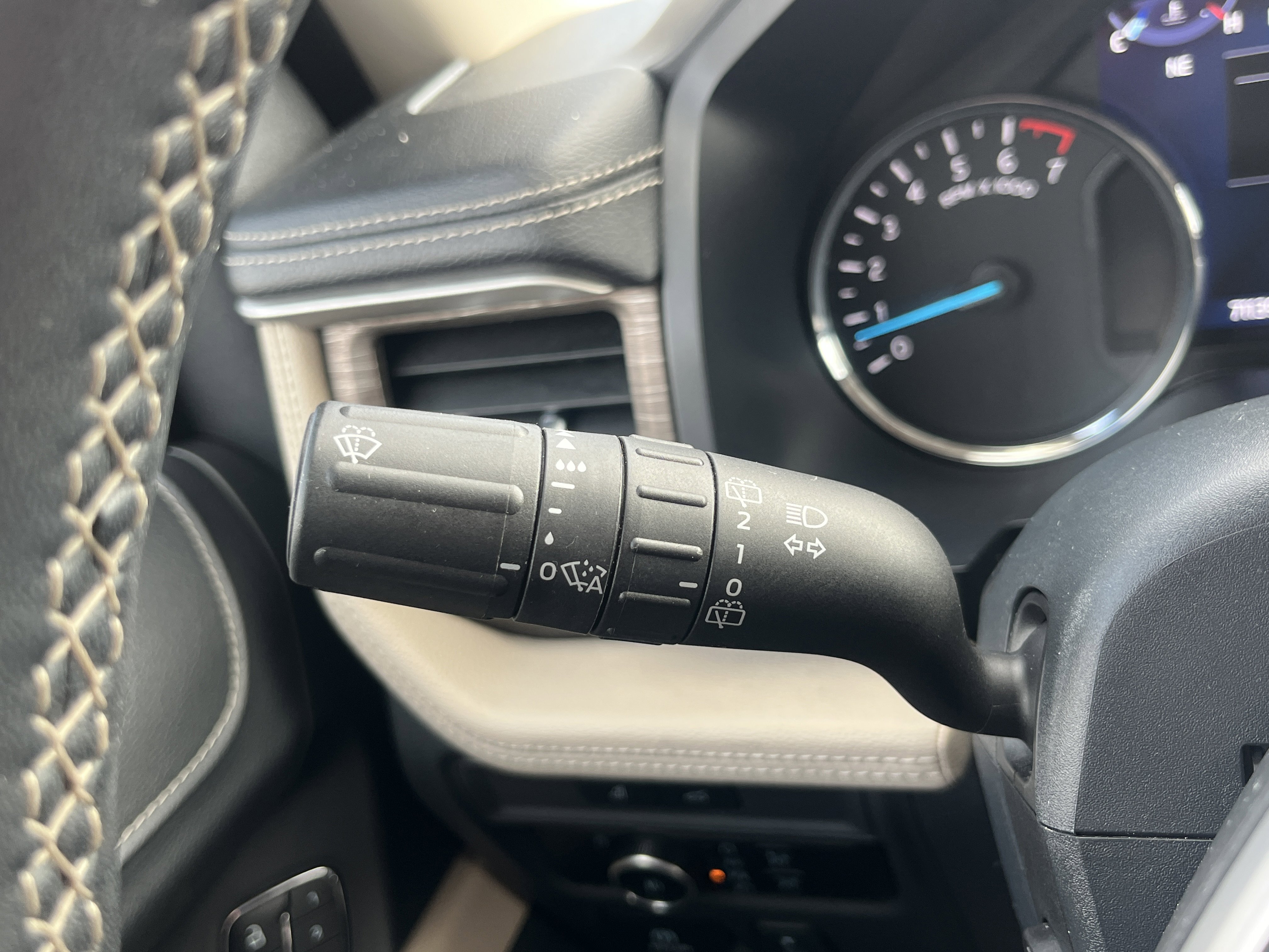 Used 2024 Ford Expedition Max Limited image 21