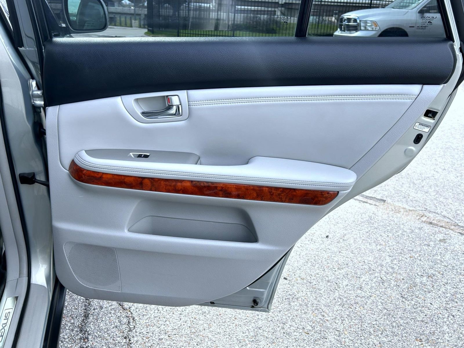 Used 2005 Lexus RX 330 AWD image 18