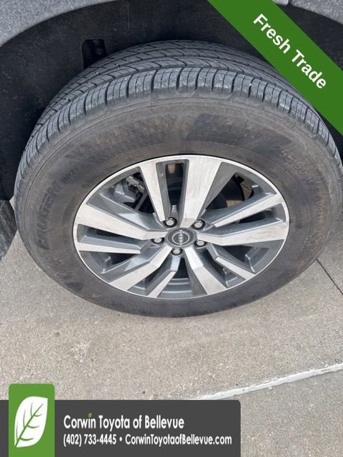 Used 2025 Nissan Pathfinder SL image 13