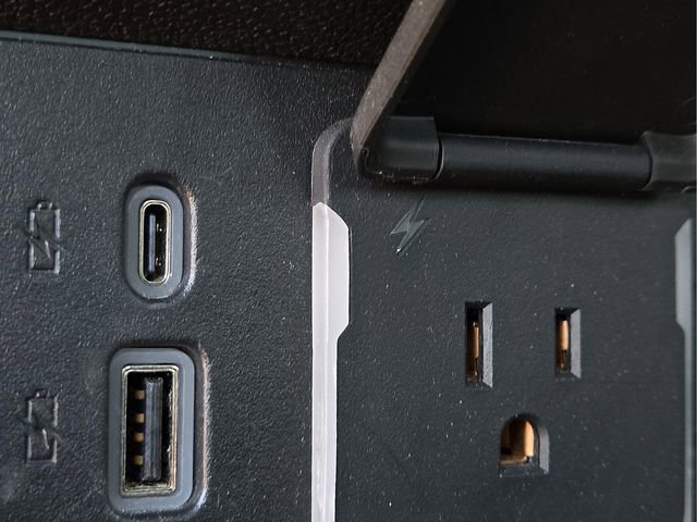 Used 2025 Chevrolet Silverado 1500 LT image 16