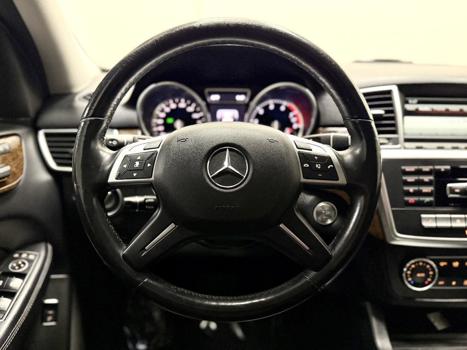 Used 2015 Mercedes-Benz ML 350 4MATIC w/ Premium 1 Package image 19