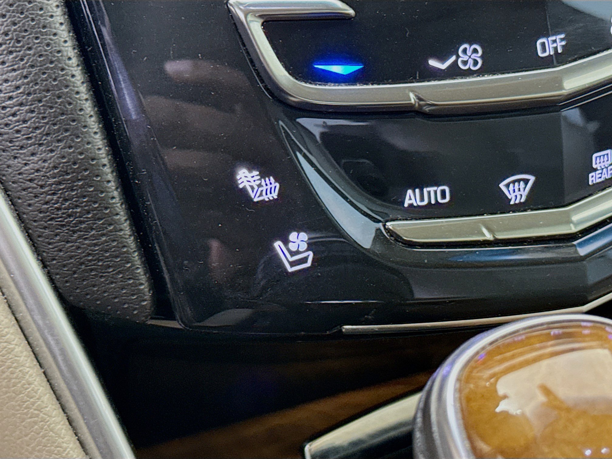 Used 2019 Cadillac XTS Luxury image 22