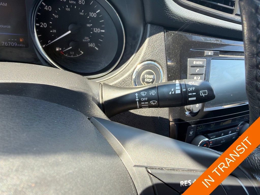 Used 2018 Nissan Rogue SV AWD/4WD image 22