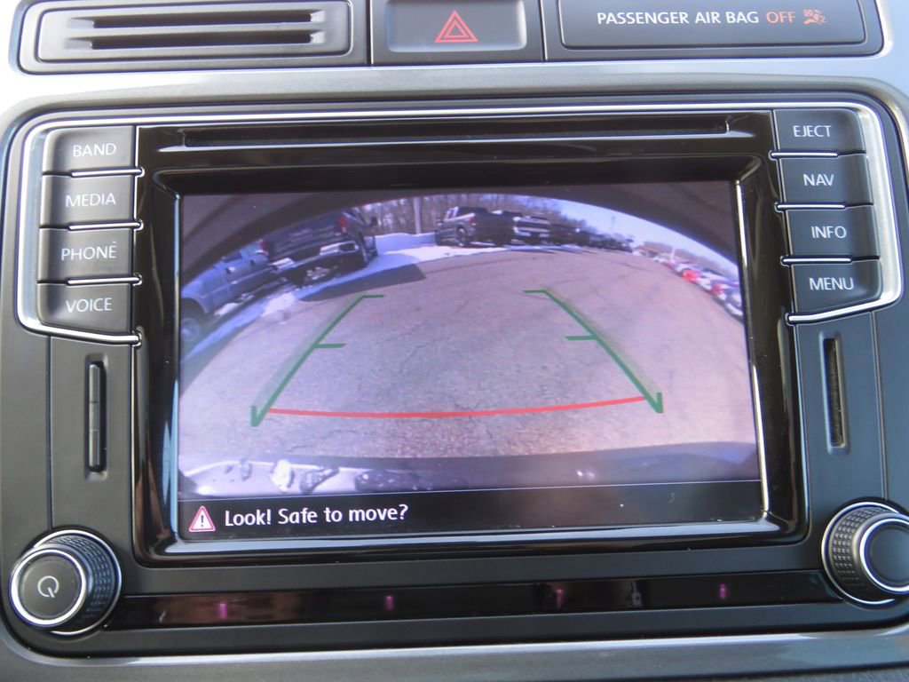 Used 2016 Volkswagen Tiguan SE image 23