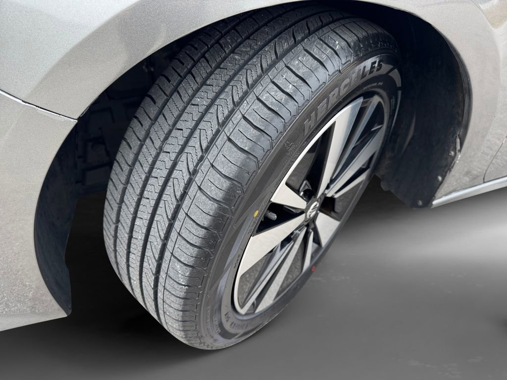 Used 2021 Nissan Altima 2.5 SV FWD image 10