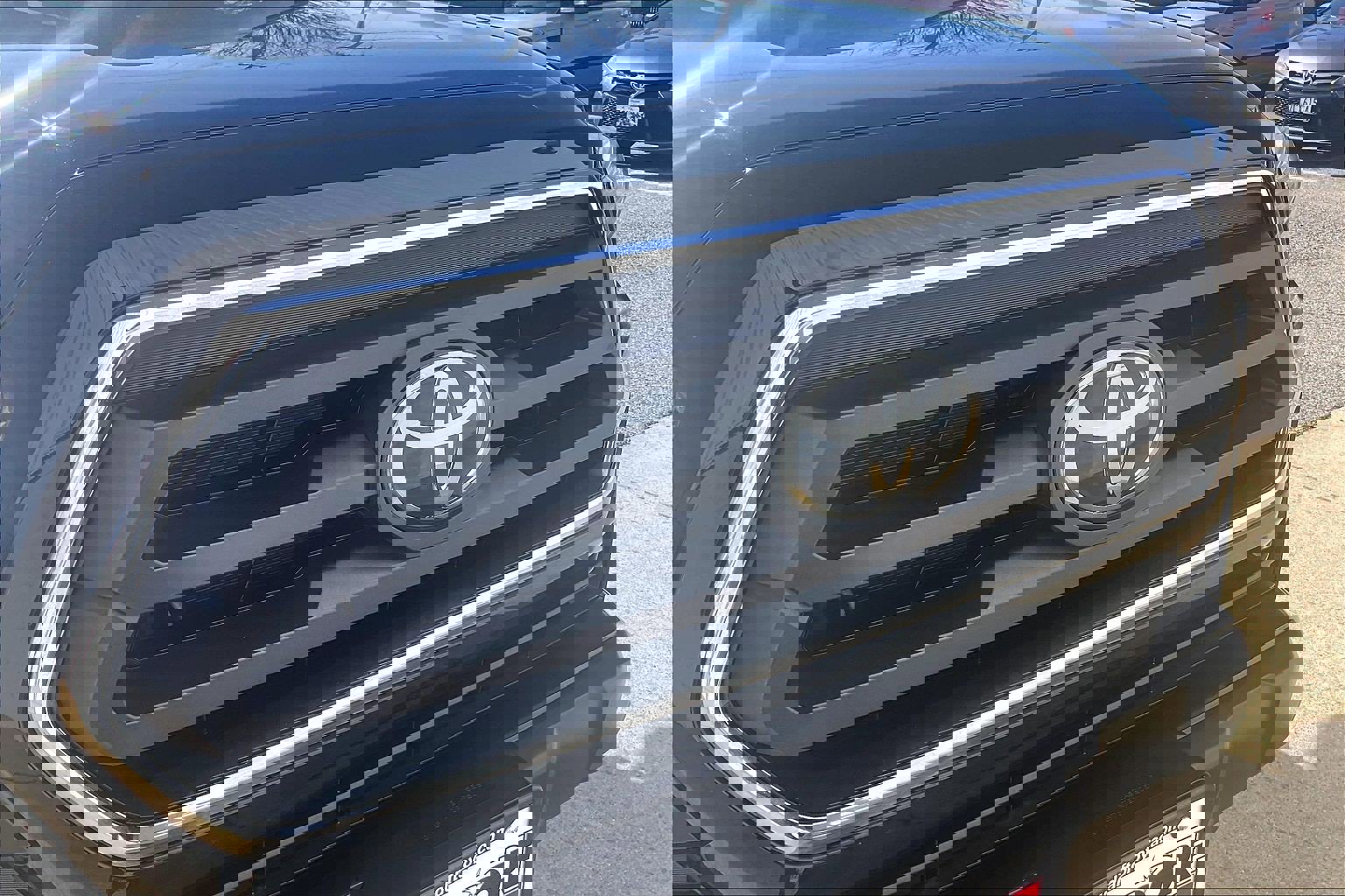 Used 2023 Toyota Tacoma SR5 AWD/4WD image 34