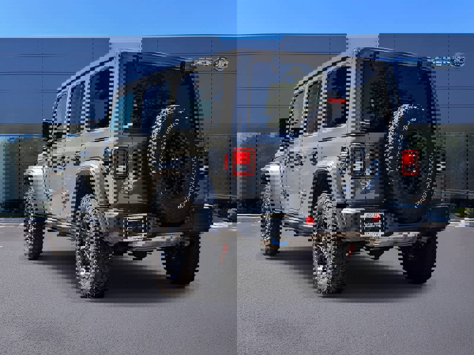 Used 2023 Jeep Wrangler Unlimited image 6