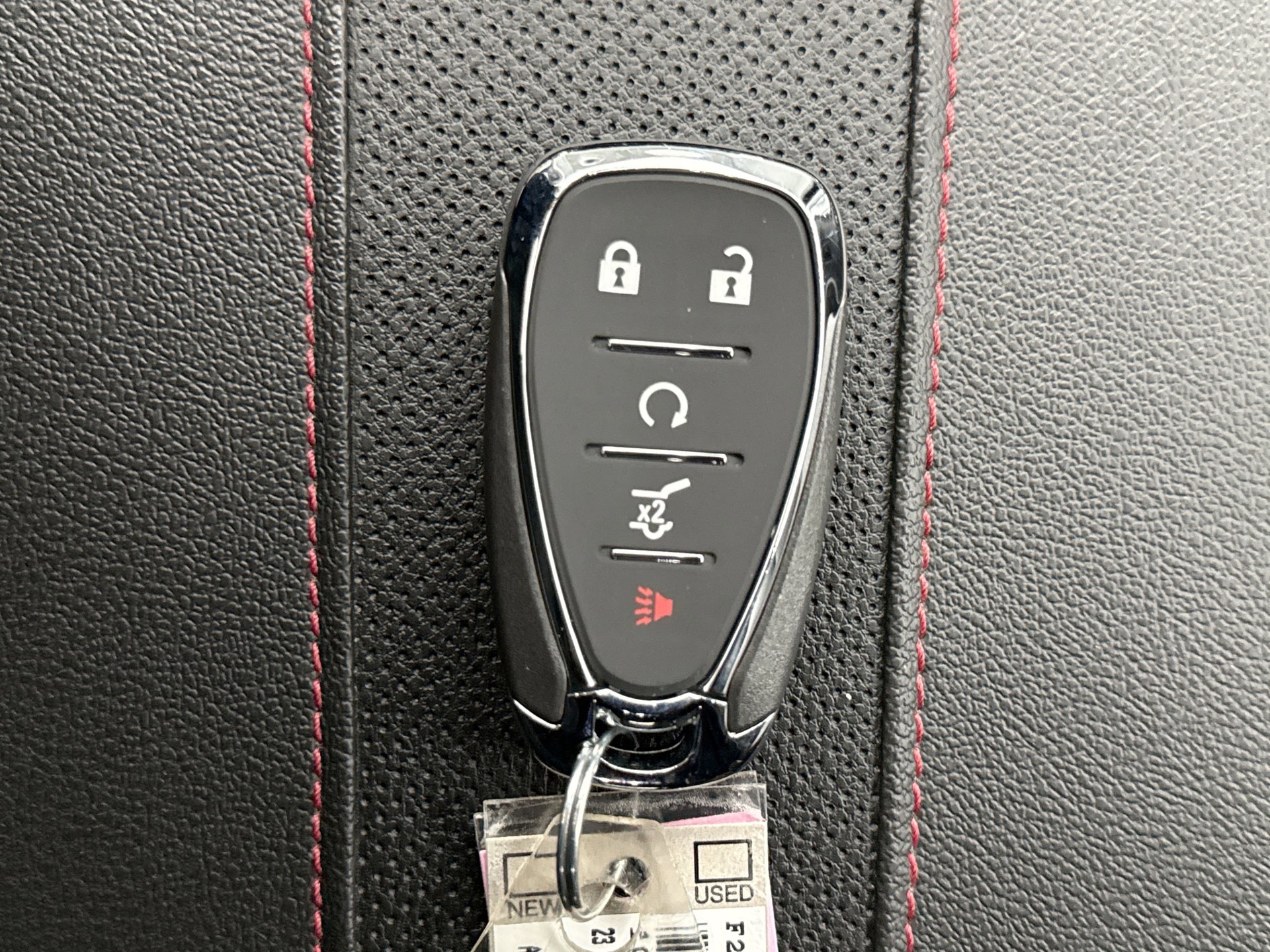 Used 2023 Chevrolet Traverse RS image 26