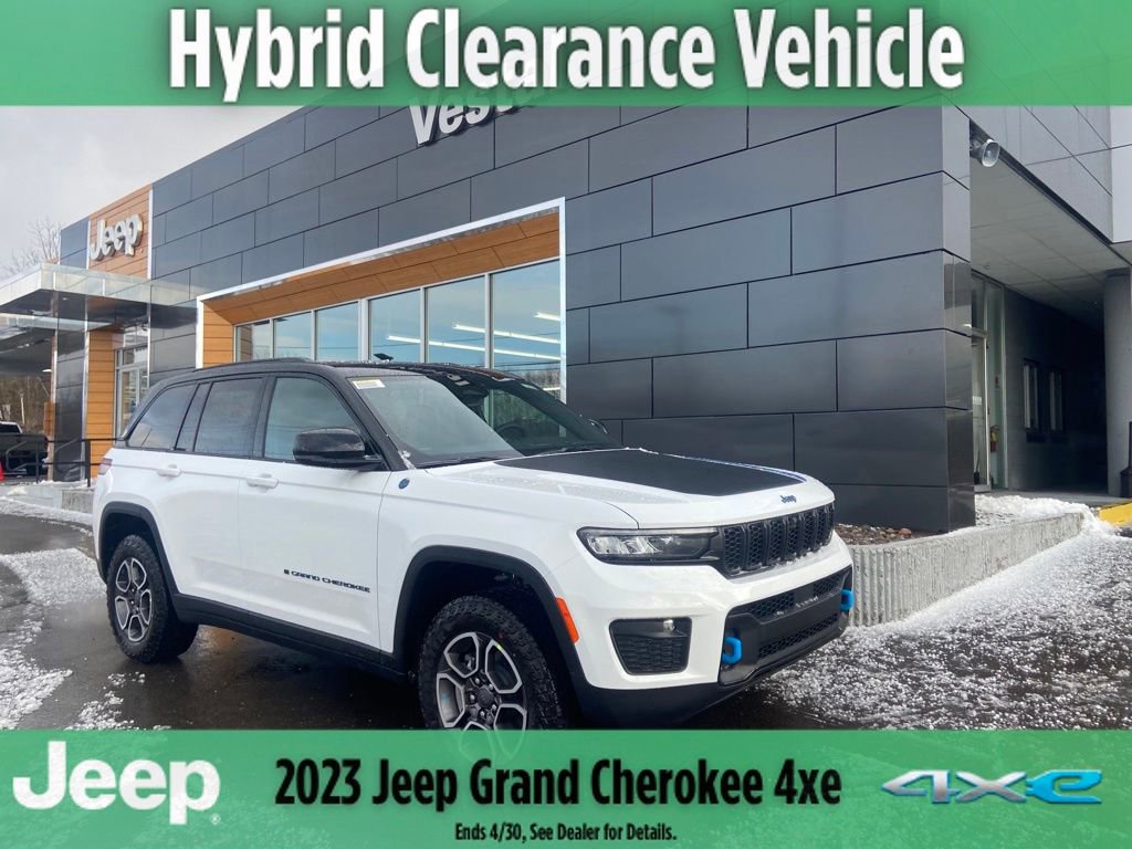 New 2023 Jeep Grand Cherokee Trailhawk image 1