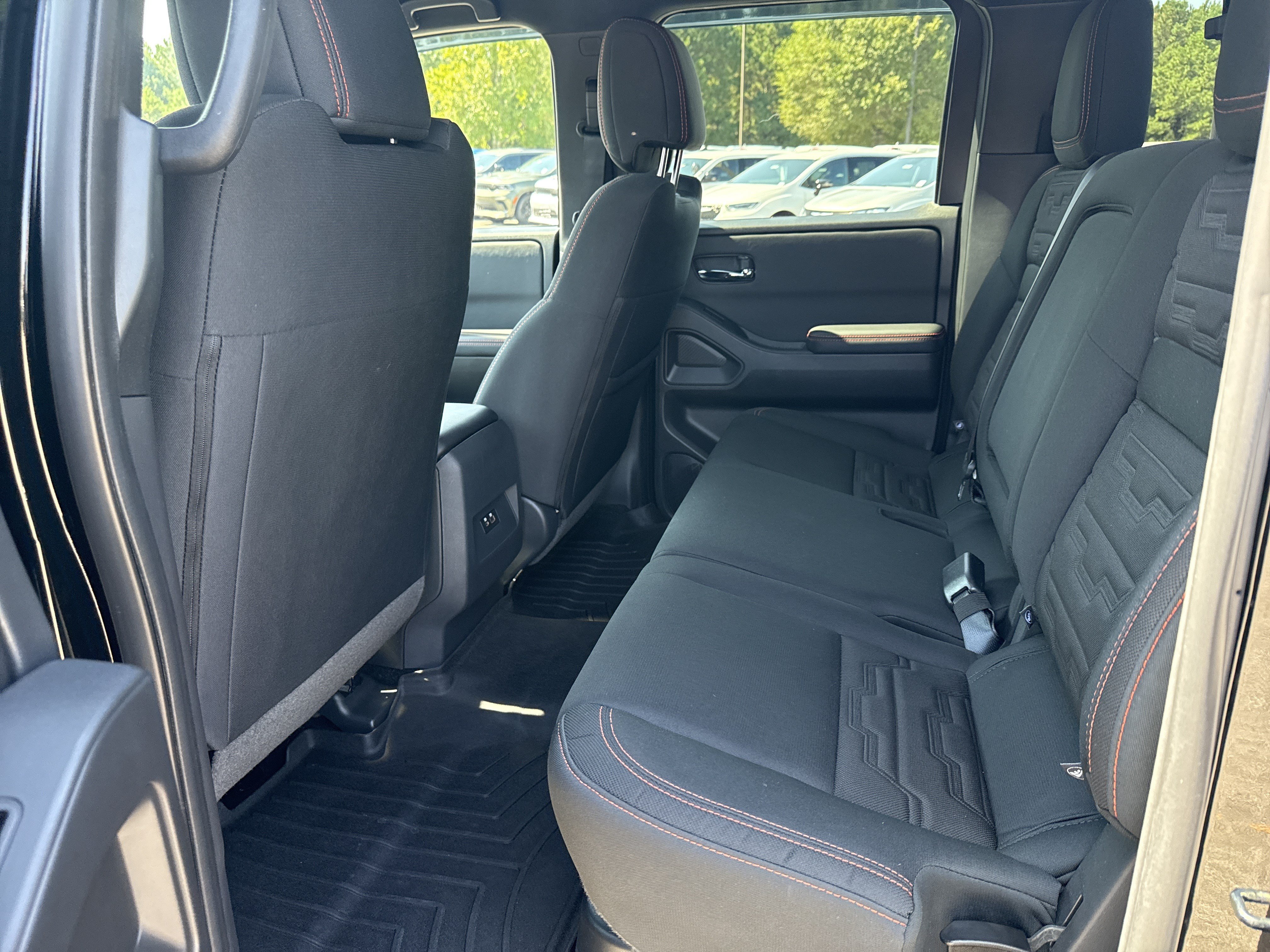 Used 2025 Nissan Frontier PRO-4X AWD/4WD image 20
