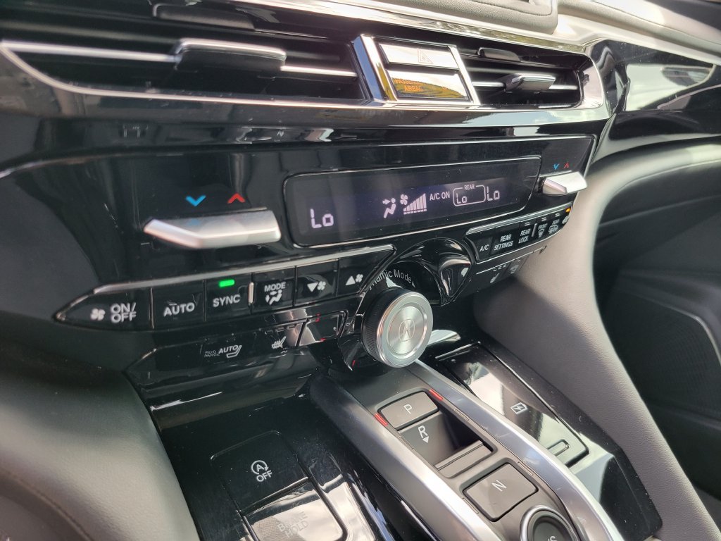 Used 2025 Acura MDX w/ Technology Package FWD image 31