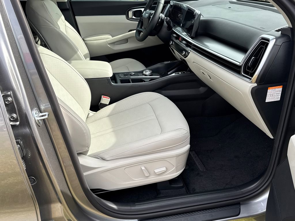 New 2026 Kia Sorento EX FWD image 13