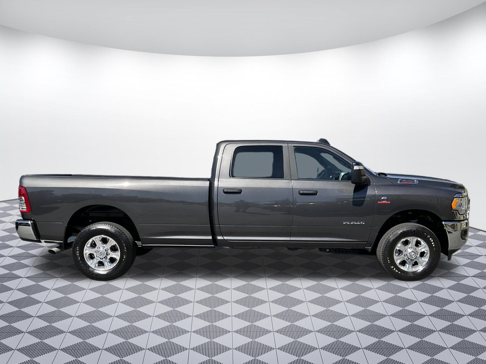 Used 2024 RAM 3500 Big Horn image 2