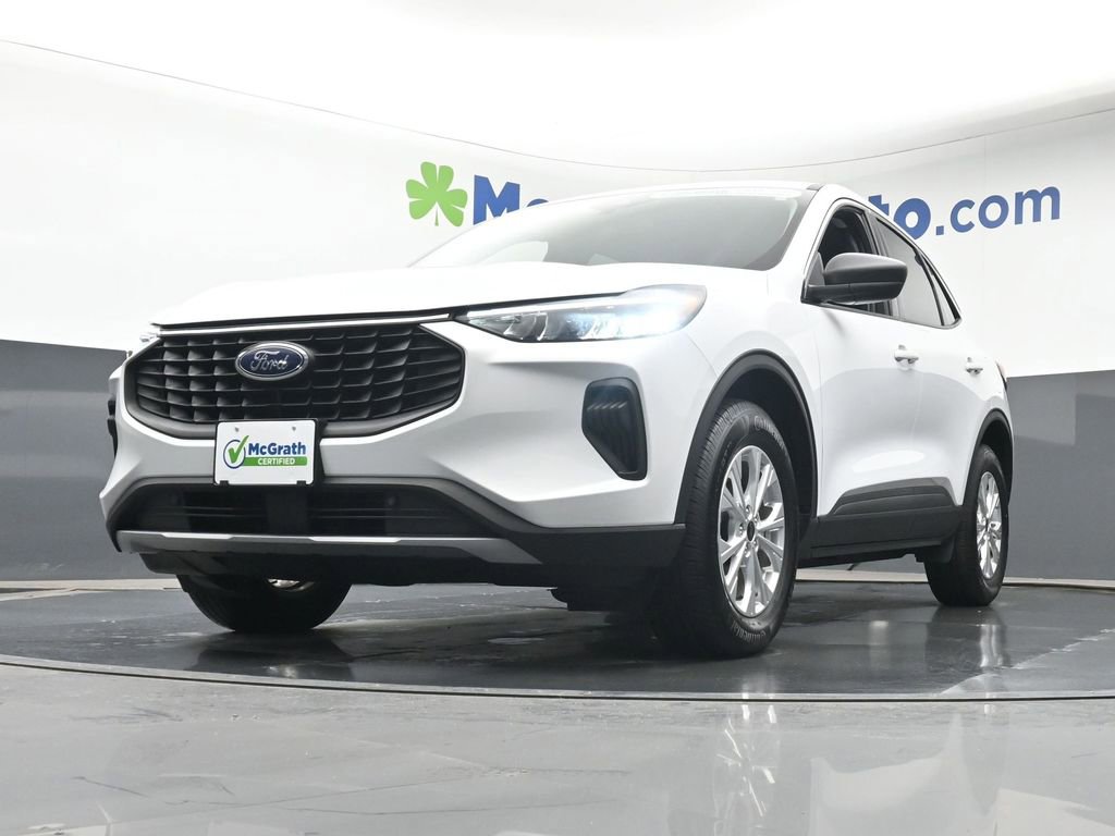 Used 2023 Ford Escape Active w/ Tech Pack #1 AWD/4WD image 6