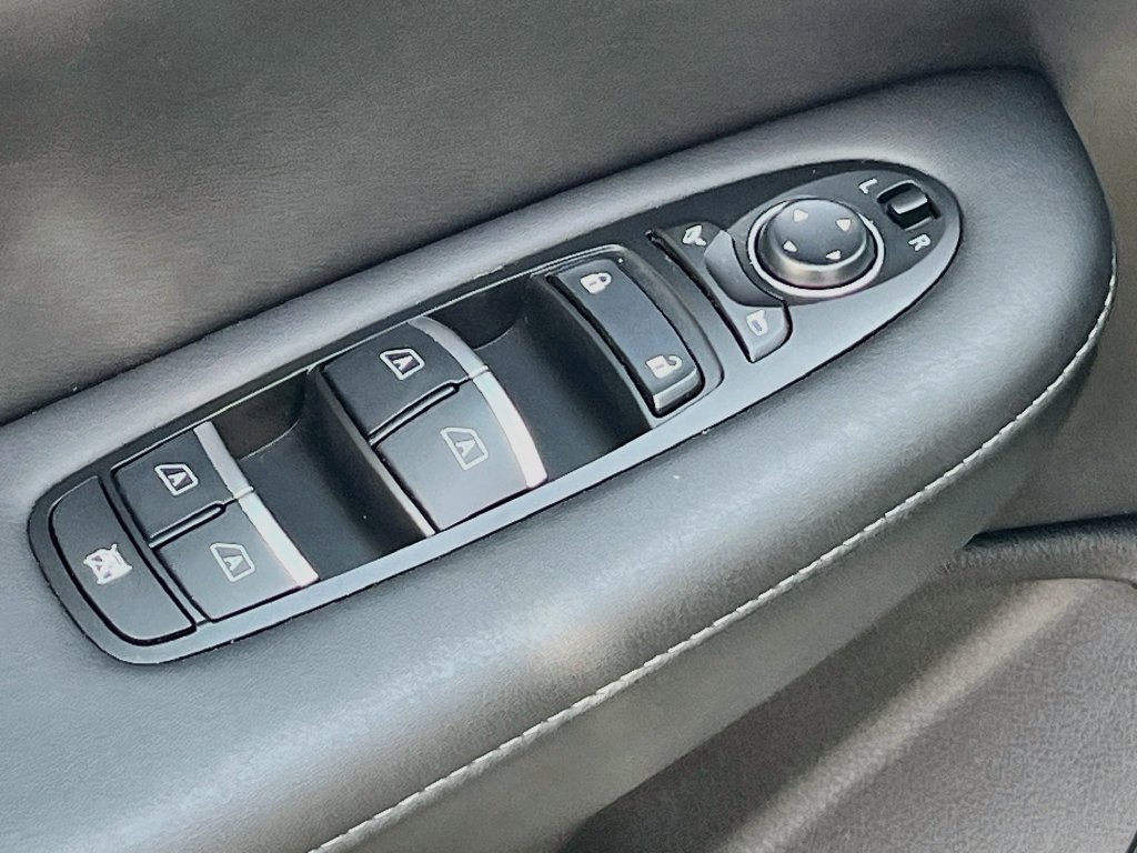 Used 2025 INFINITI QX50 Luxe AWD/4WD image 17