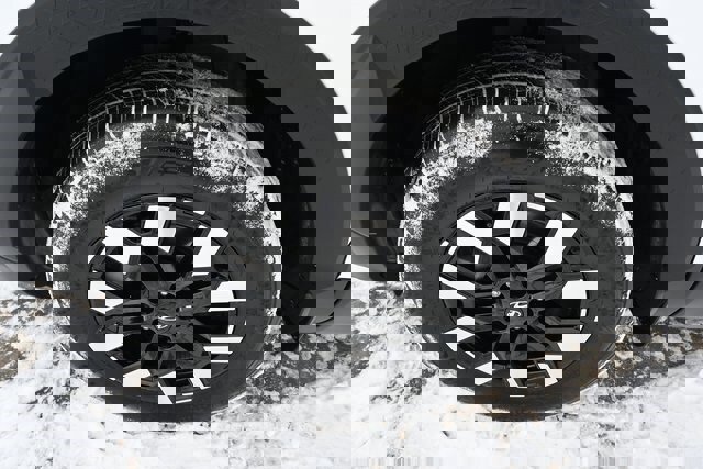 Used 2025 Hyundai Santa Cruz SEL image 10