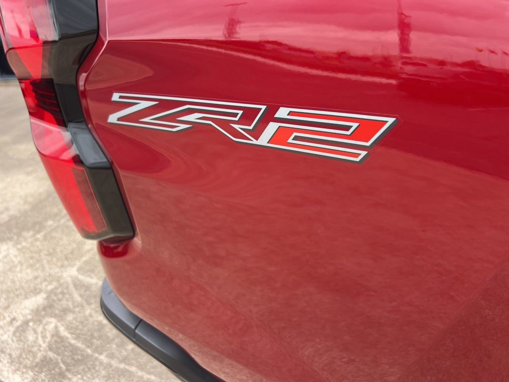 Used 2025 Chevrolet Colorado ZR2 AWD/4WD image 16