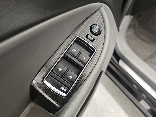 Used 2017 Chevrolet Impala Premier image 12