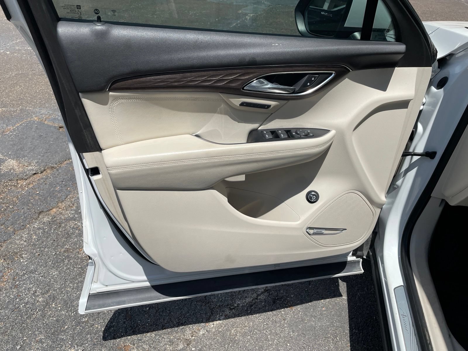 Used 2023 Buick Envision Avenir AWD/4WD image 15