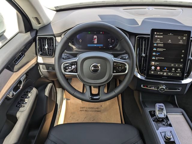 Certified 2025 Volvo XC90 B6 Plus w/ Protection Package Premier image 21