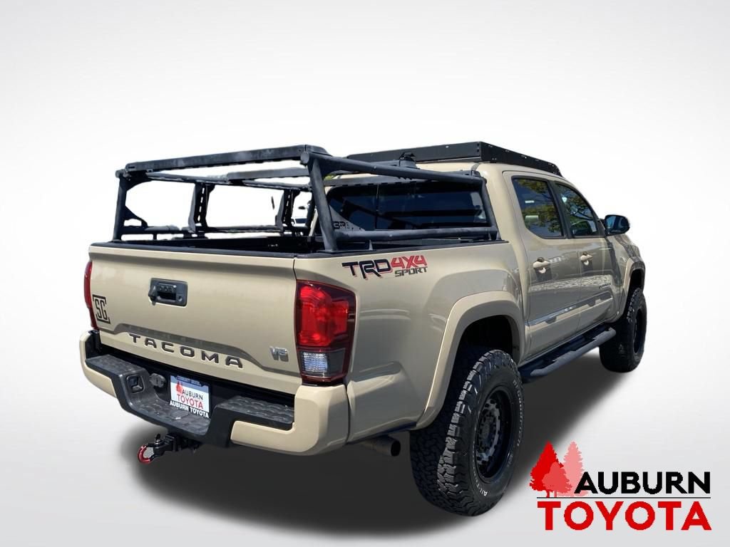 Used 2018 Toyota Tacoma TRD Sport AWD/4WD image 7