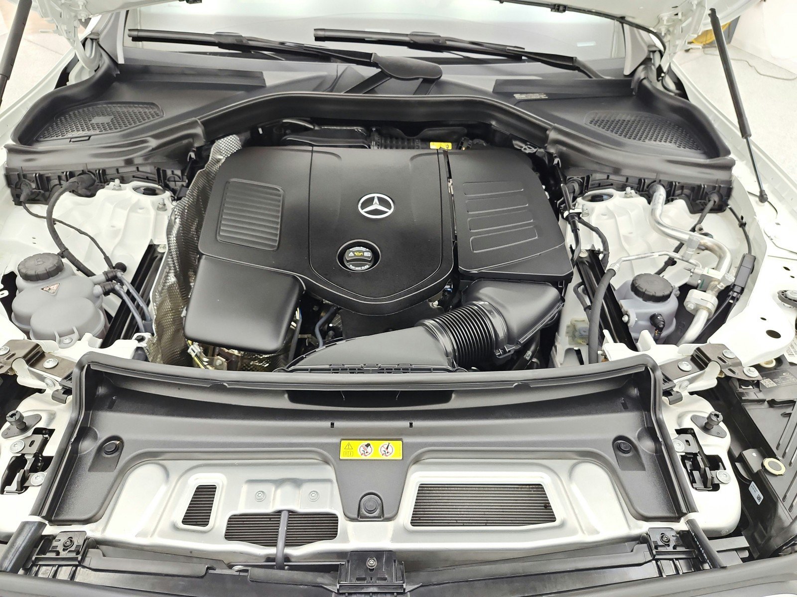 Certified 2024 Mercedes-Benz GLC 300 4MATIC image 16
