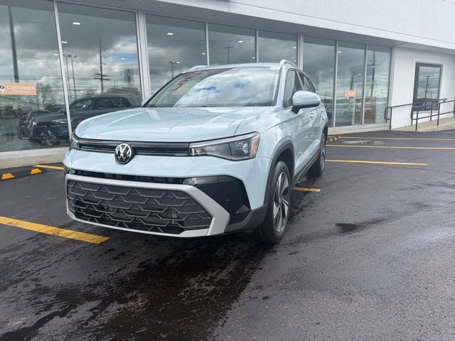 New 2026 Volkswagen Taos SE AWD/4WD image 12