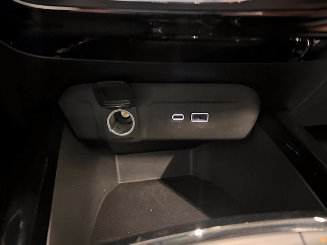 Used 2025 Chevrolet Trax LT w/ LT Convenience Package FWD image 25
