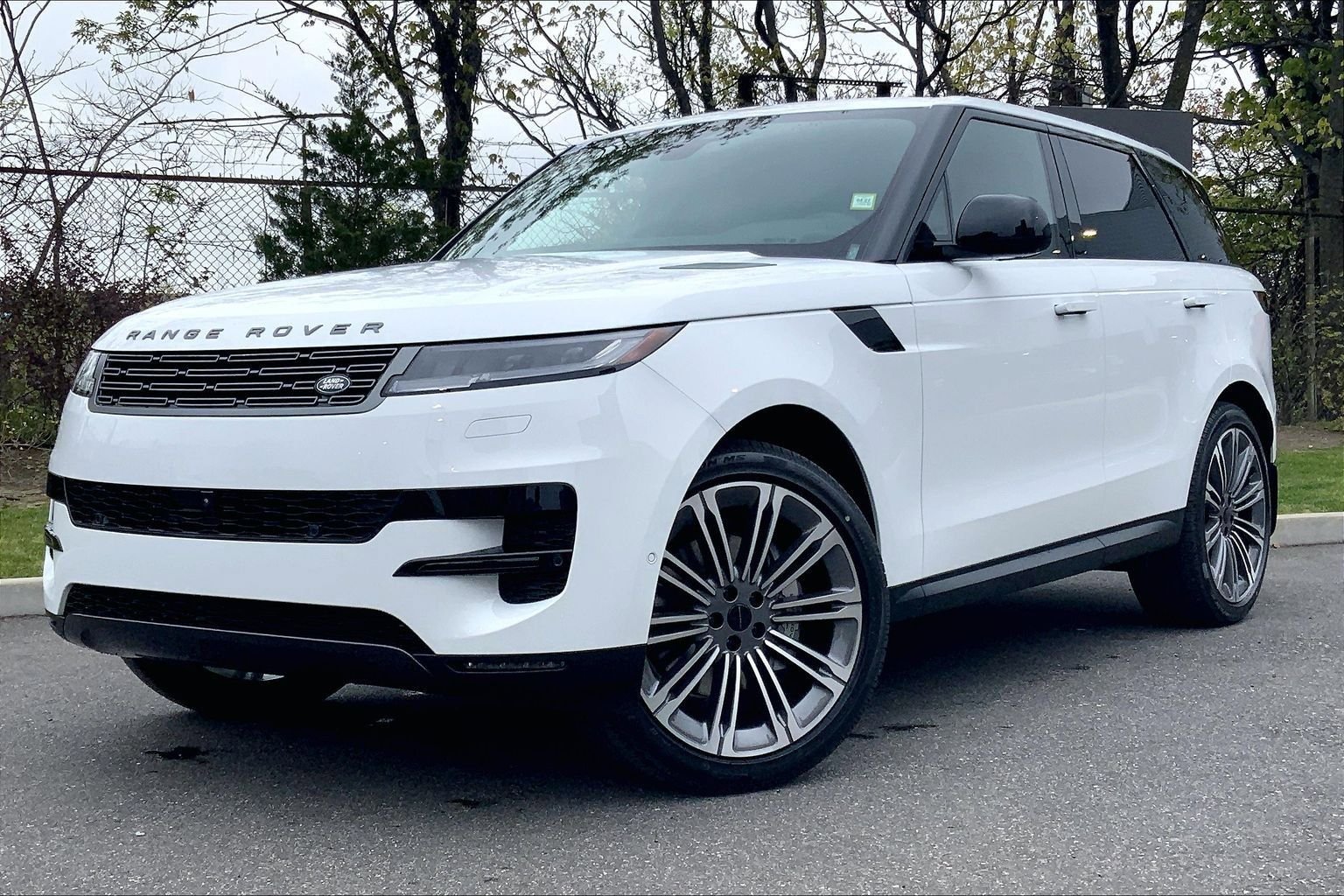 New 2026 Land Rover Range Rover Sport SE AWD/4WD image 1
