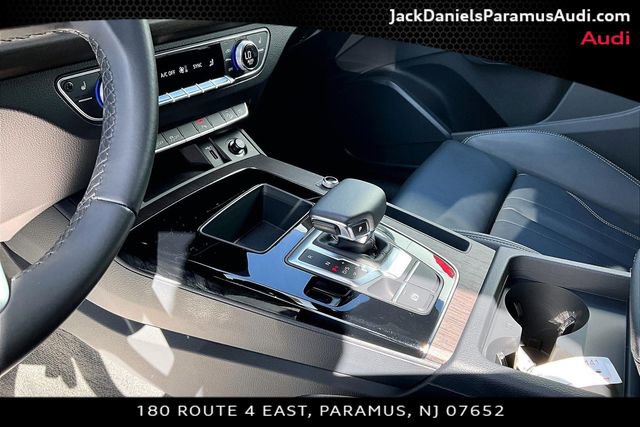 Certified 2023 Audi Q5 2.0T Premium w/ Convenience Package image 12