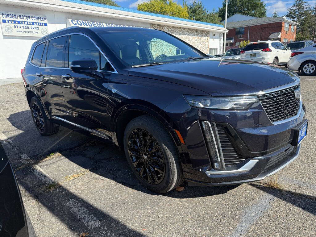 Used 2022 Cadillac XT6 Premium Luxury w/ Technology Package image 2