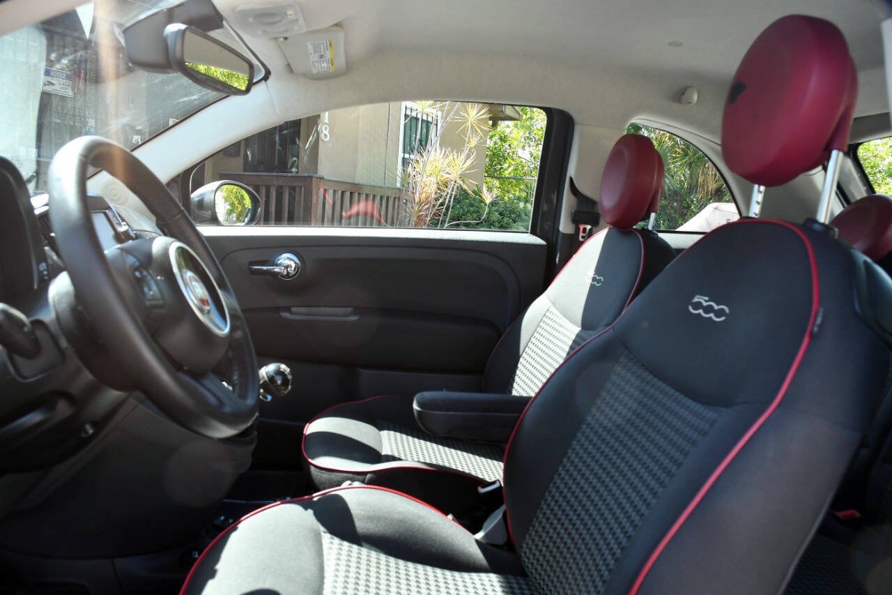 Used 2017 FIAT 500 Pop w/ Sport Appearance Package FWD image 23