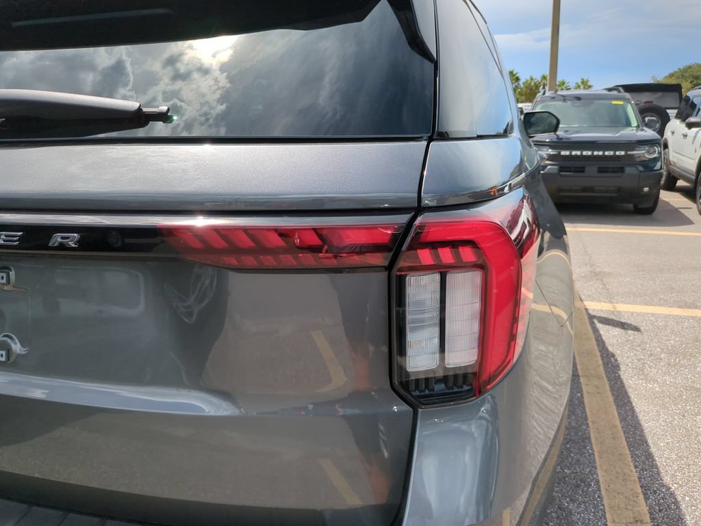 New 2026 Ford Explorer Active RWD image 11