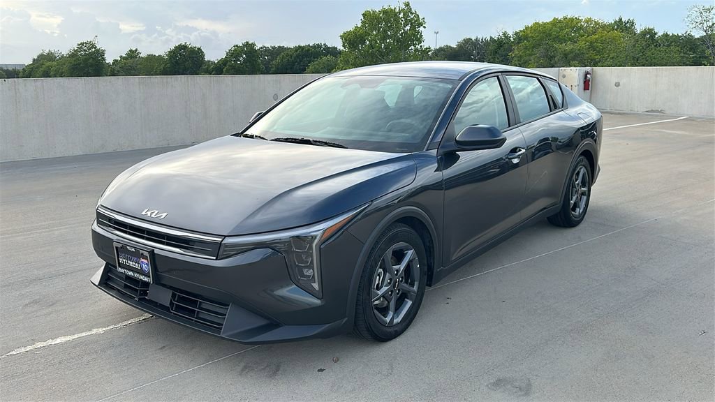 Used 2025 Kia K4 LXS FWD image 8