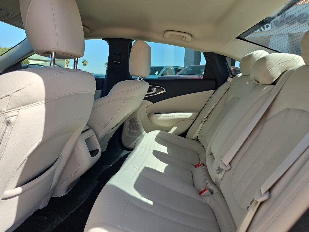 Used 2016 Chrysler 200 Limited FWD image 17