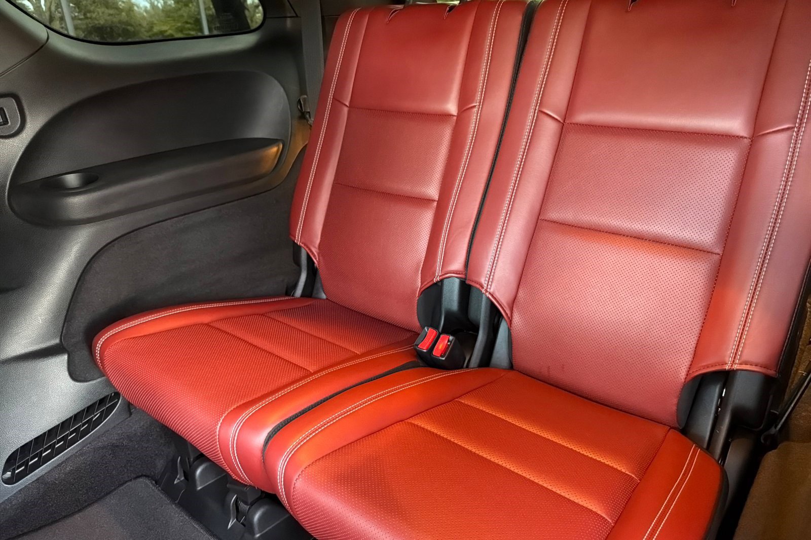 Used 2018 Dodge Durango SRT w/ SRT Interior Appearance Group image 19