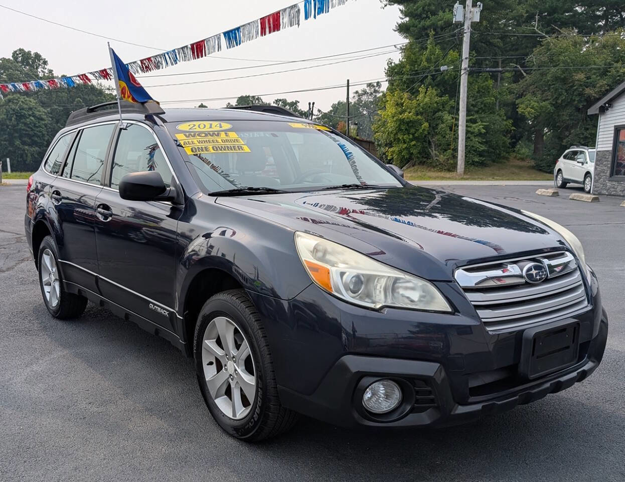 Used 2014 Subaru Outback 2.5i w/ Alloy Wheel Package image 4