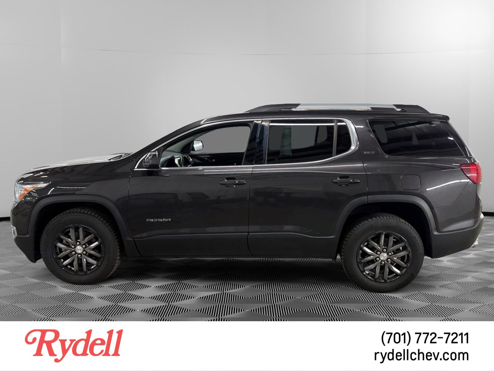 Used 2017 GMC Acadia SLT AWD/4WD image 2