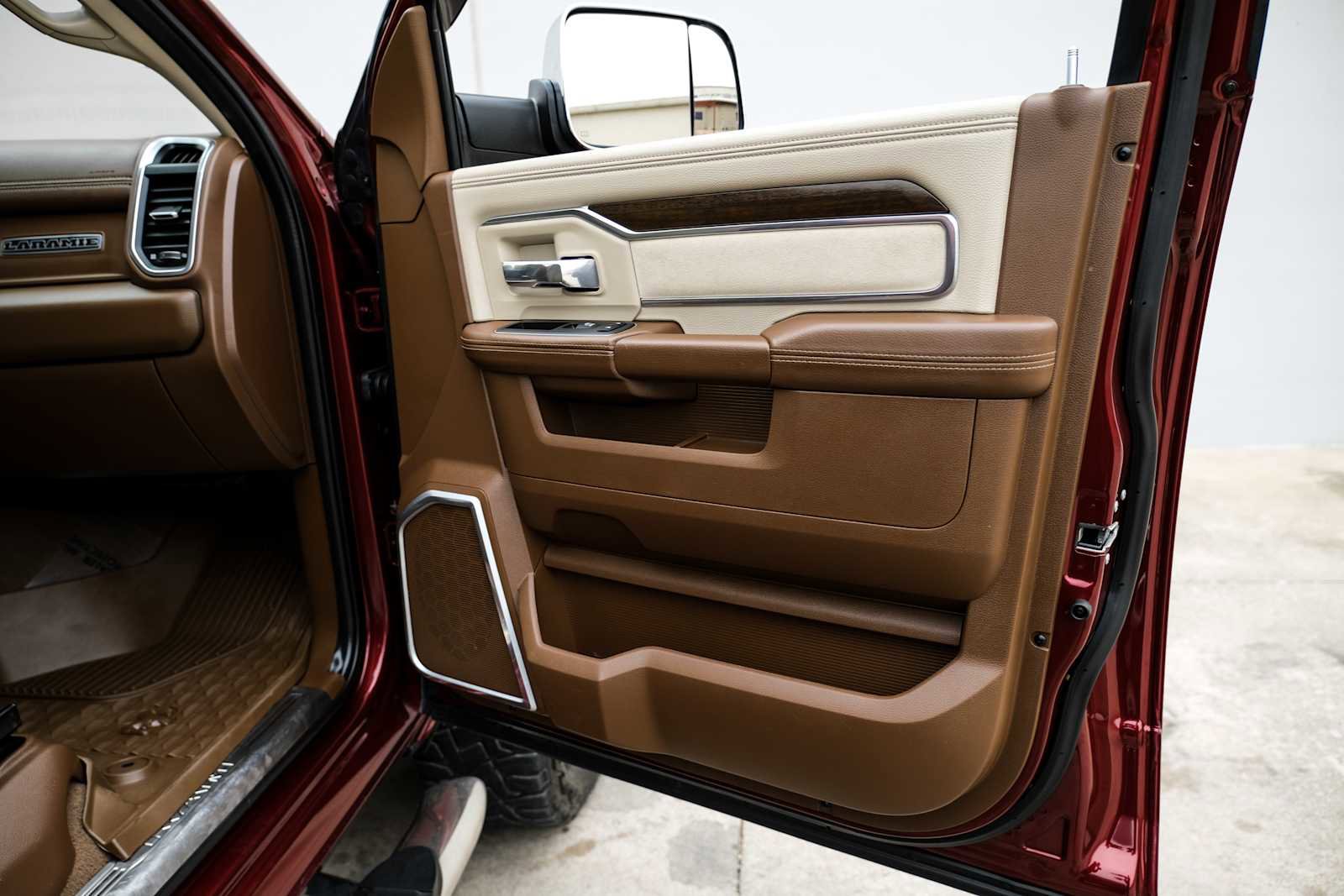 Used 2022 RAM 2500 Laramie AWD/4WD image 46