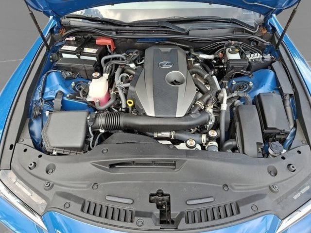 Used 2023 Lexus IS 300 w/ Comfort Package RWD image 30